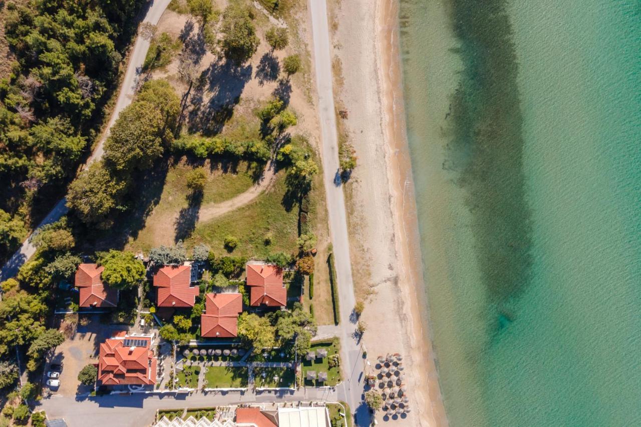 Beach Front Vintage Villa Kalliktratis Nea Kallikrateia Exteriör bild
