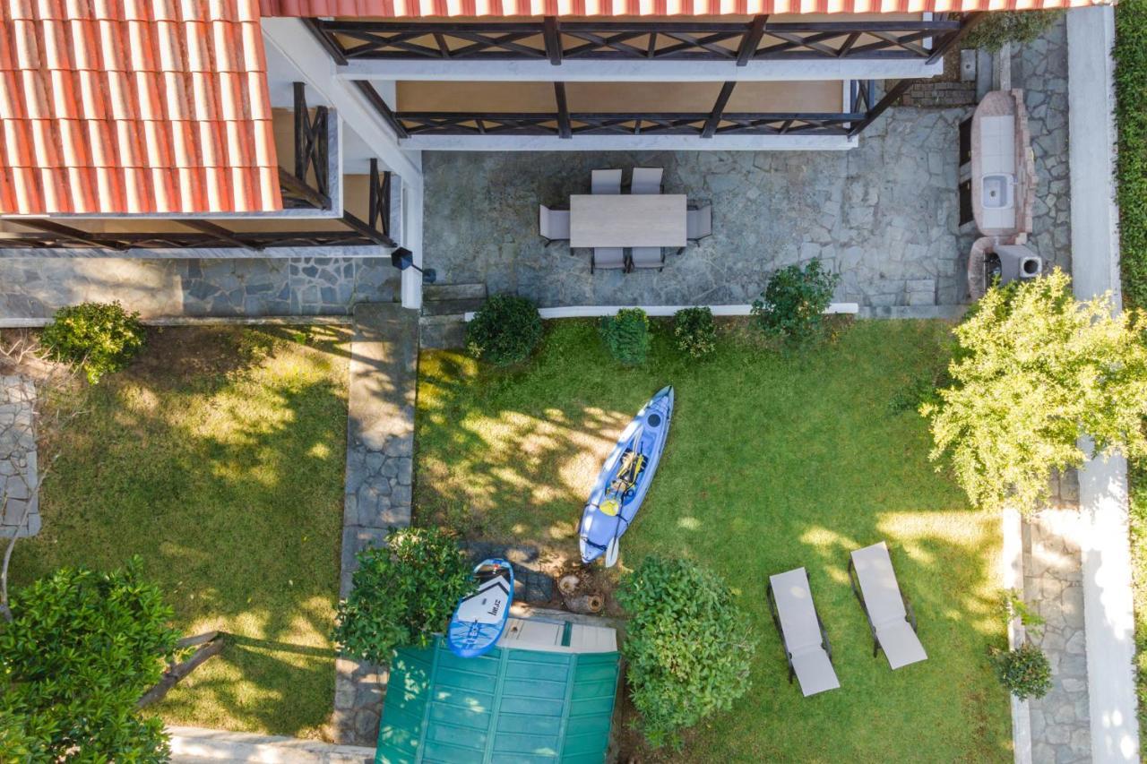 Beach Front Vintage Villa Kalliktratis Nea Kallikrateia Exteriör bild